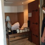 会場にあるもので工夫しています。